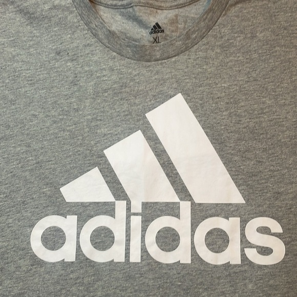 Adidas Gray Short Sleeve T Shirt Size XL‎ - Picture 2 of 5